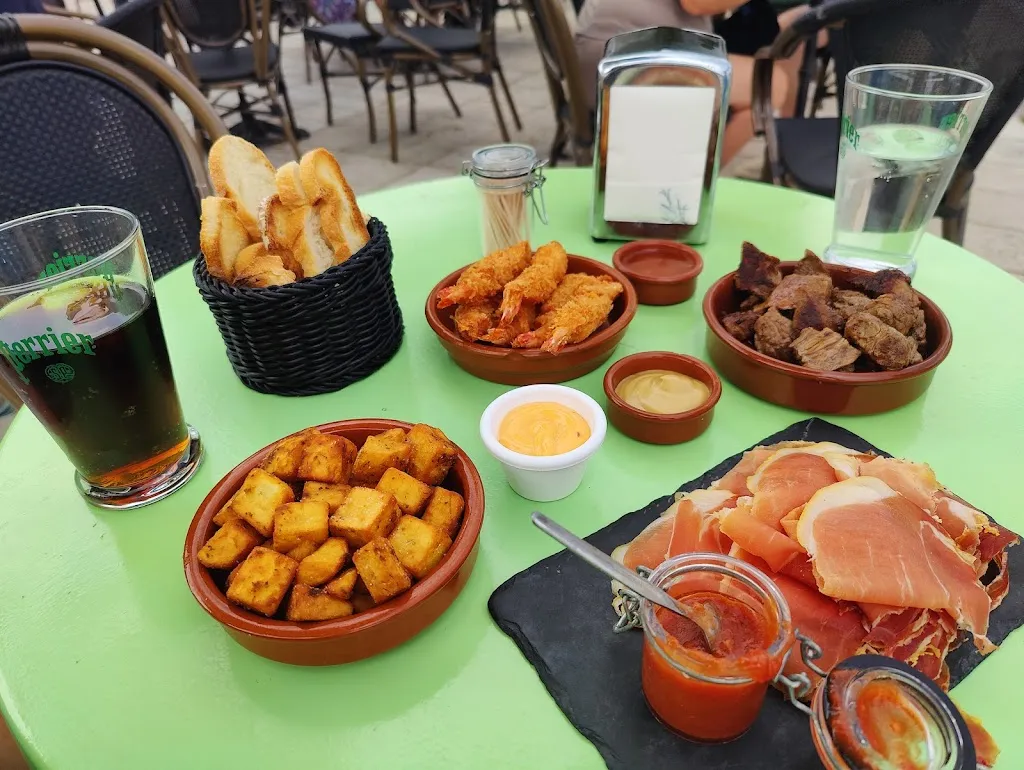 Les Vignes de Bacchus_Trèbes_slider_image_2