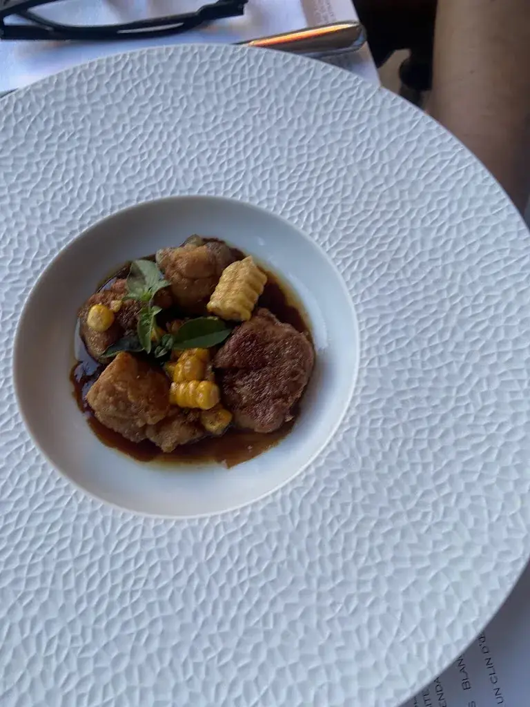 Valerie Couraud_La Terrasse des Étangs_Vonnas_review