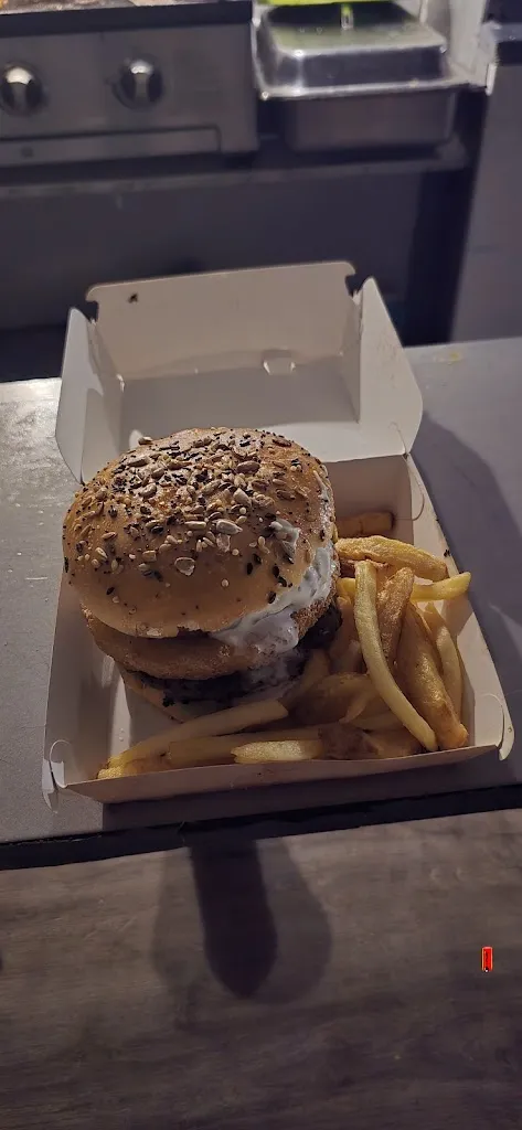 Mounir Moussa_Chez Pierrot Family Park Calvisson Vergèze_Calvisson_review