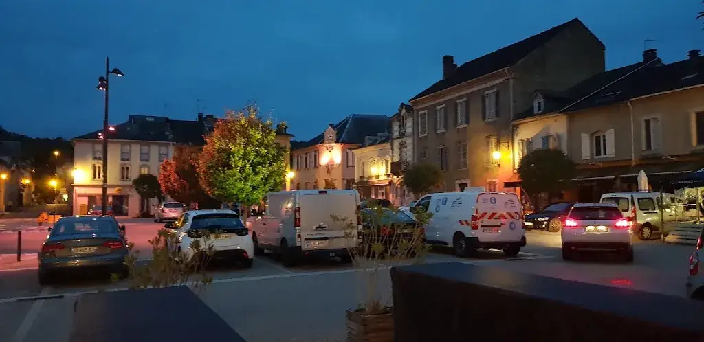 Gordon Jones_LA BASTIDE_Tournay_recensione