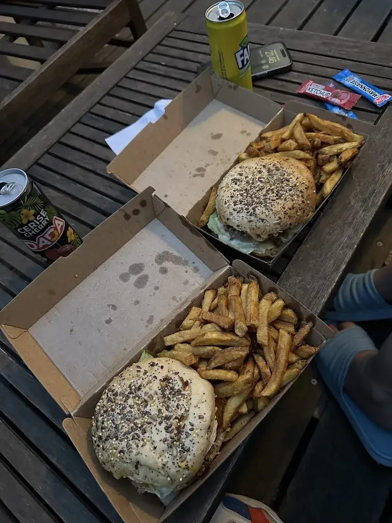 Menu_Lolo Snack_Valergues_image_5