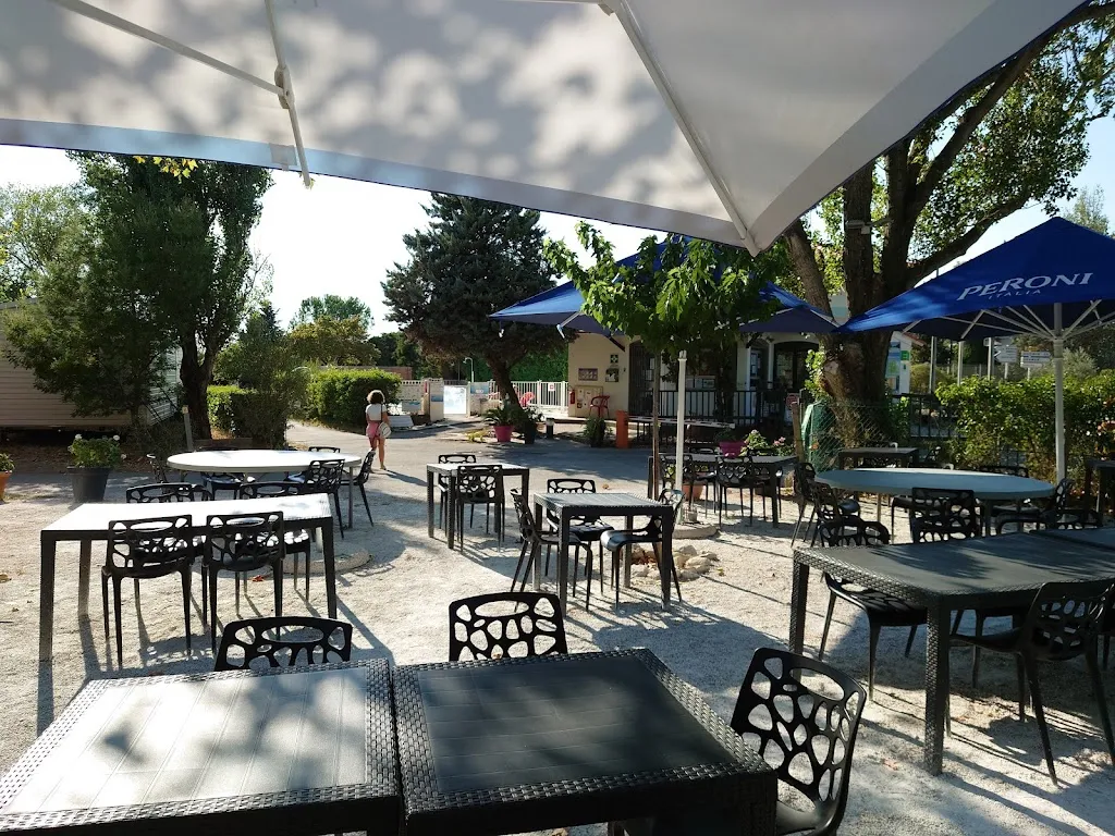 Sérgio Coelho Santos_La guinguette bohème du Cabaret Neuf_Vallabrègues_review