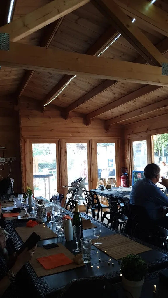 Olivier COUPAYE_La guinguette bohème du Cabaret Neuf_Vallabrègues_review