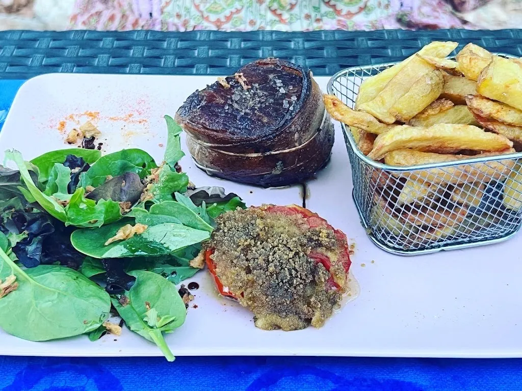 La guinguette bohème du Cabaret Neuf_Vallabrègues_slider_image_2