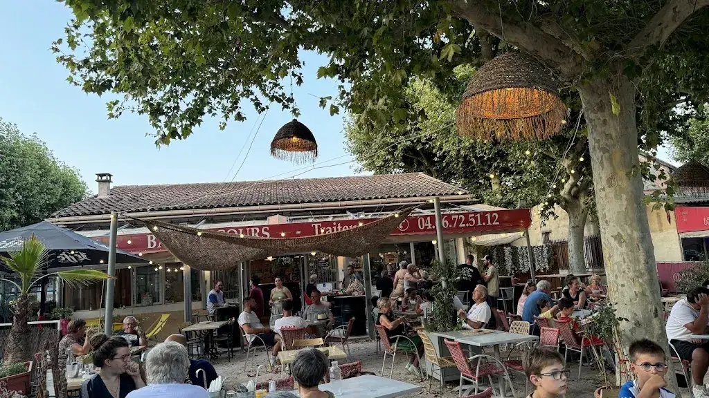 Bar du Cours ristorante a Vallabrègues