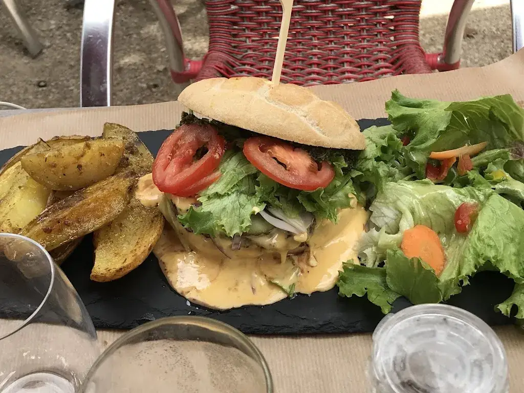 Bar du Cours_Vallabrègues_slider_image_3