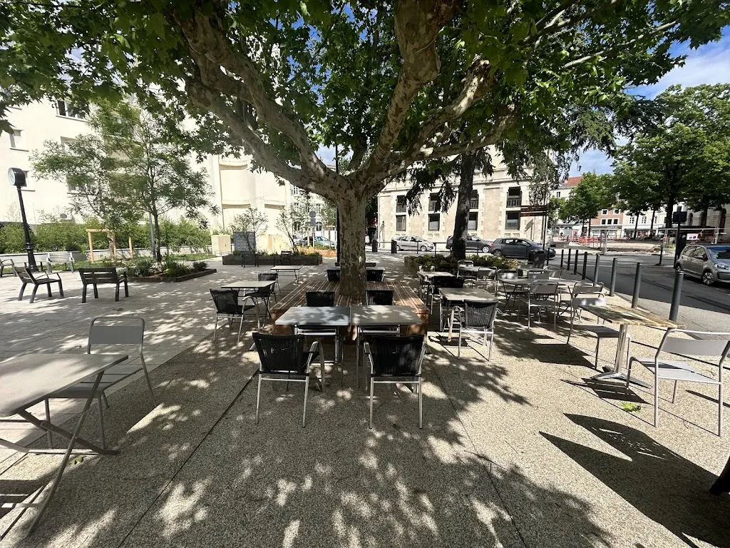 La Petite Fabrique restaurant in Valence