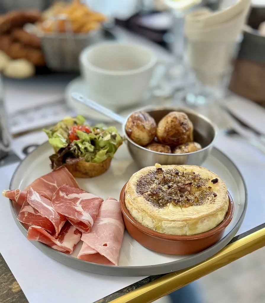 Sander van den Berg_Le Grand Café_Valence_review