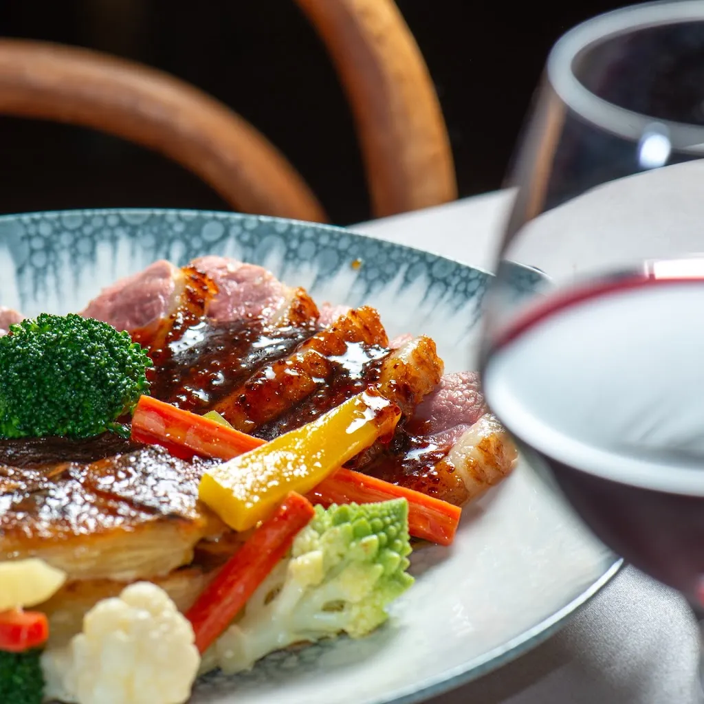 La table de Prune_Valence_slider_image_1