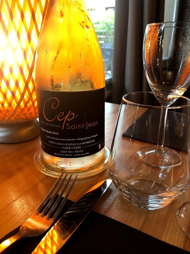 Menu_Table 10_Valence_image_6