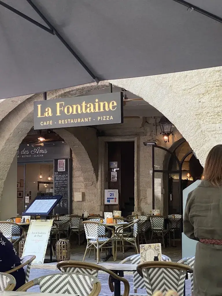 Colin Campbell-Austin_La Fontaine_Uzès_review