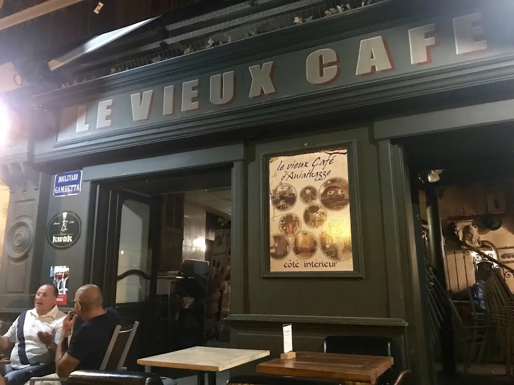 Edward_Le Vieux Café_Uzès_review