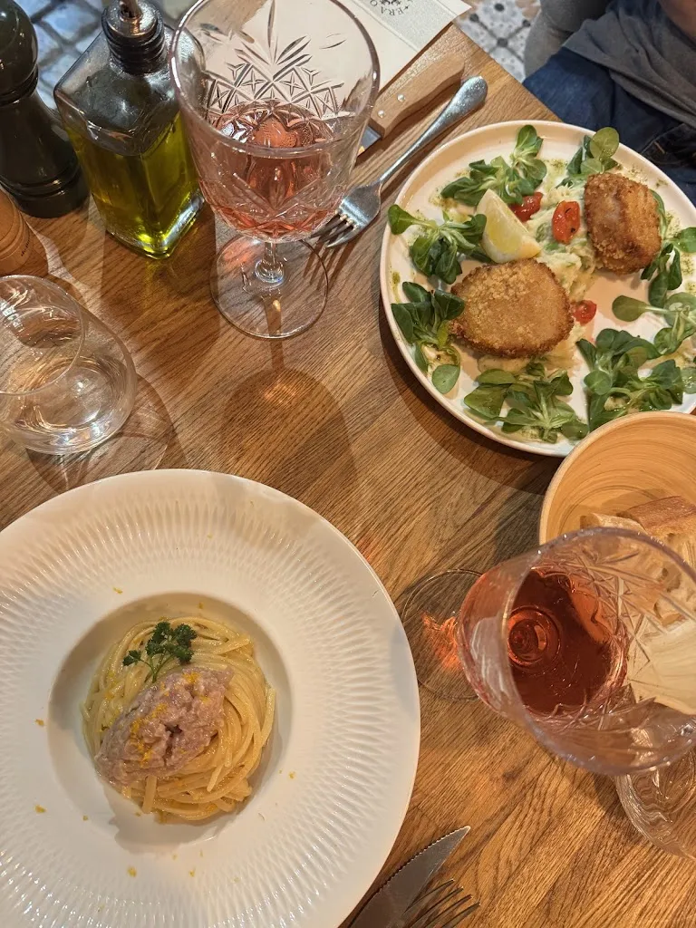 Meysilia Ni_Restaurant ERA ORA MAISON TOSCANE_Uzès_review