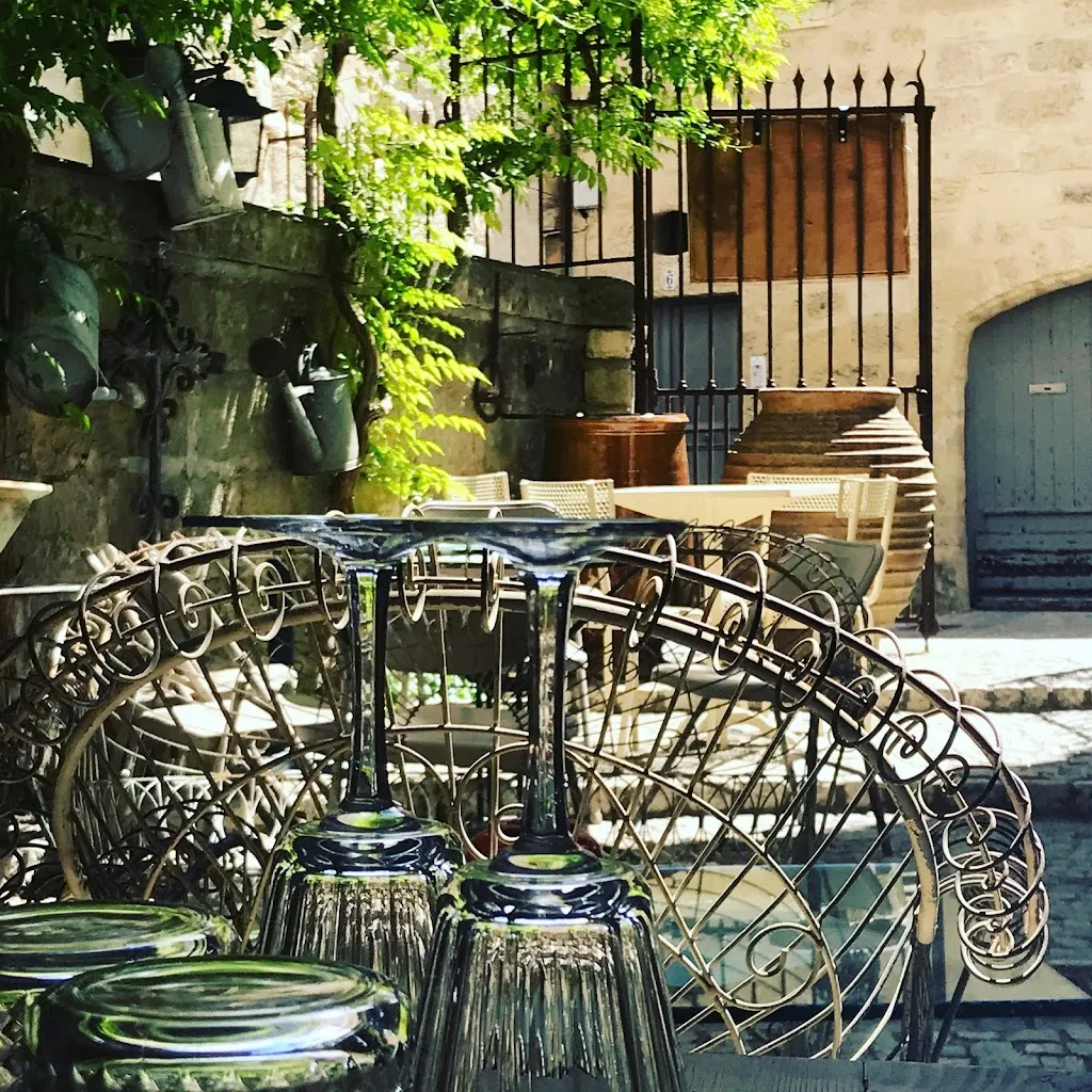 Villa Curti Restaurant in Uzès