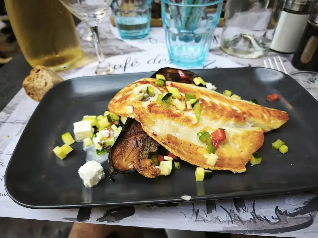 Café des amis Uzes_Uzès_slider_image_3