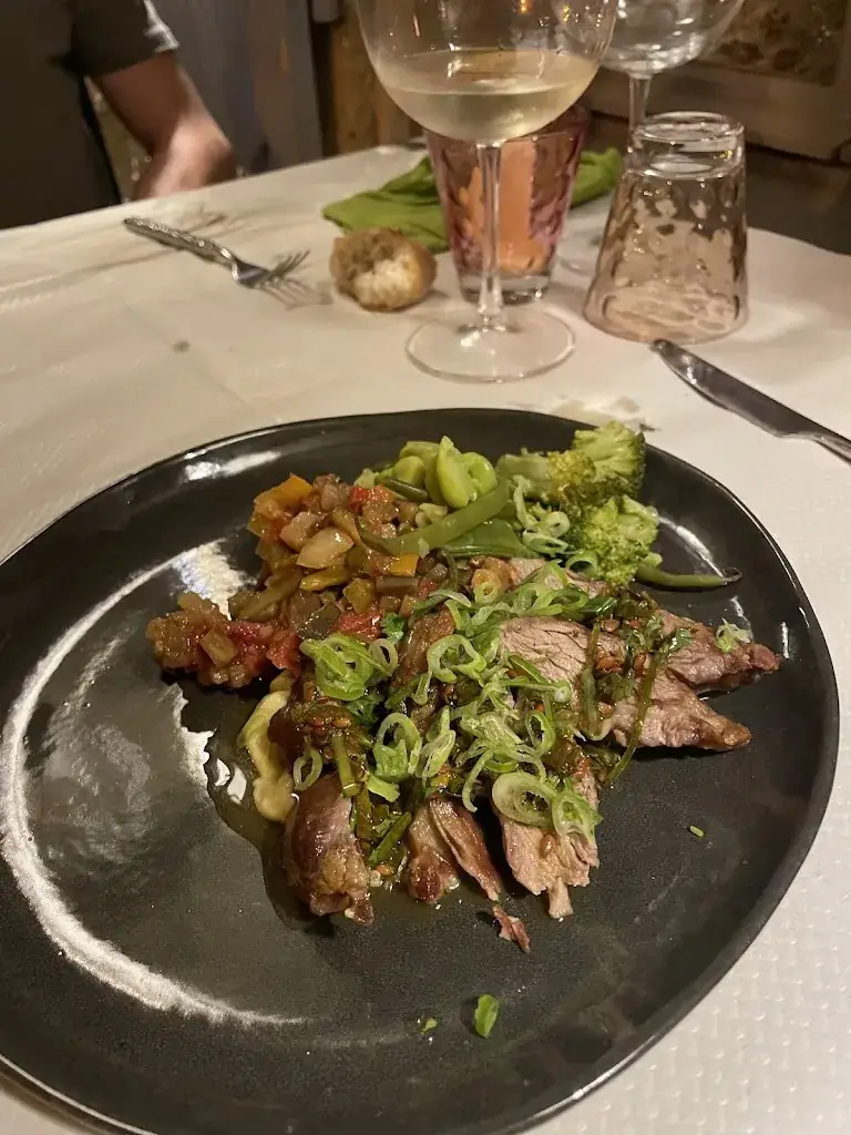 Restaurant L'estanquet_Saint-Maximin_slider_image_3