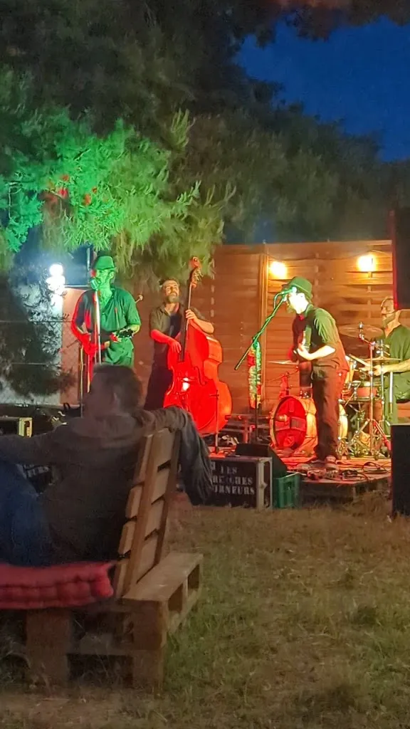 Chez Poulette, guinguette le soir, restaurant le midi_Vendargues_slider_image_2