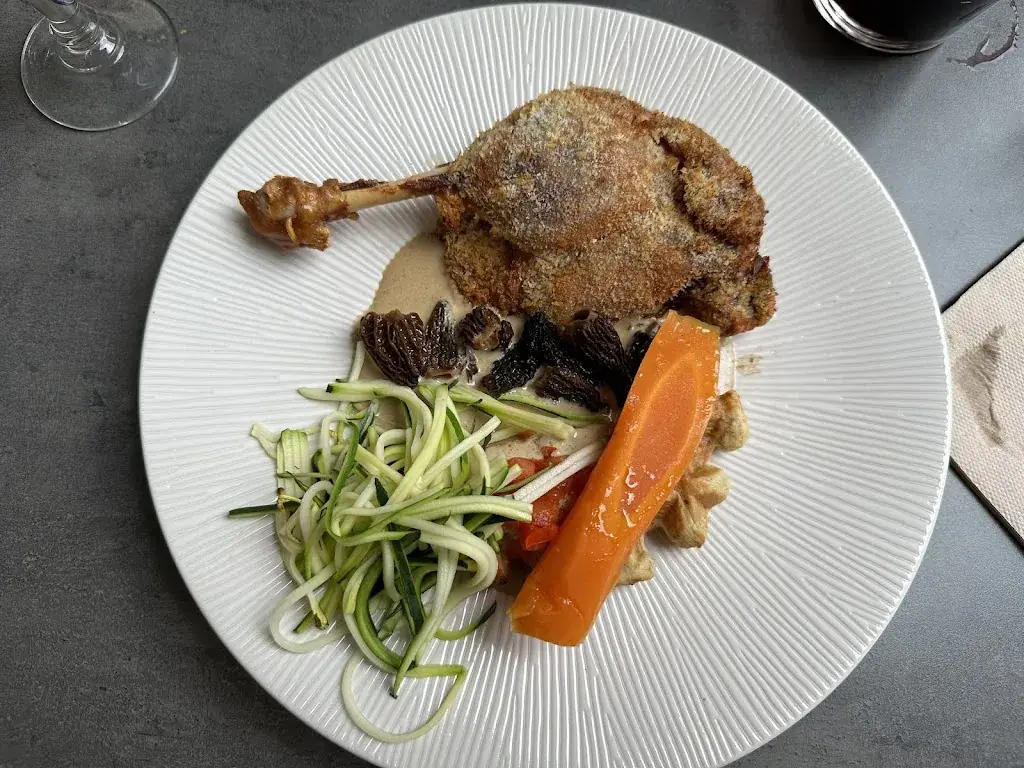 Elise Ganser_Le Prieuré_Carennac_review