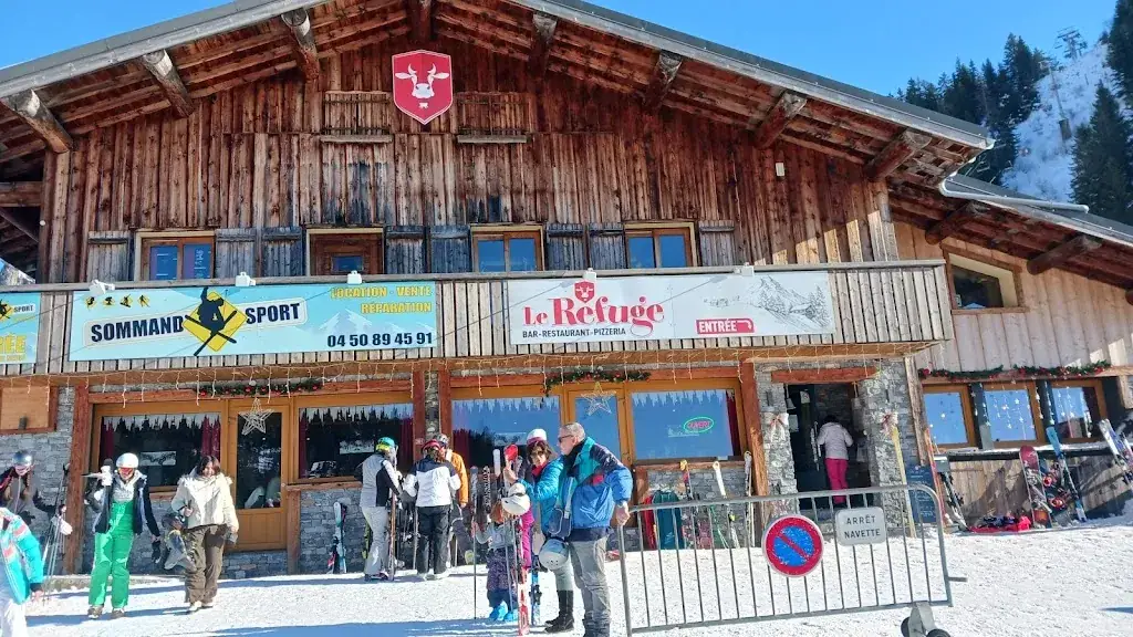 Natacha Signorato_Le Refuge- Jacquard Angélique_Mieussy_review