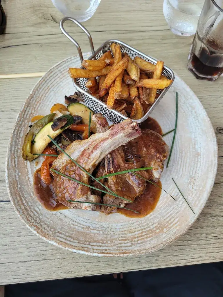 Rayan Boudia_Le Delphinium_Valras-Plage_review