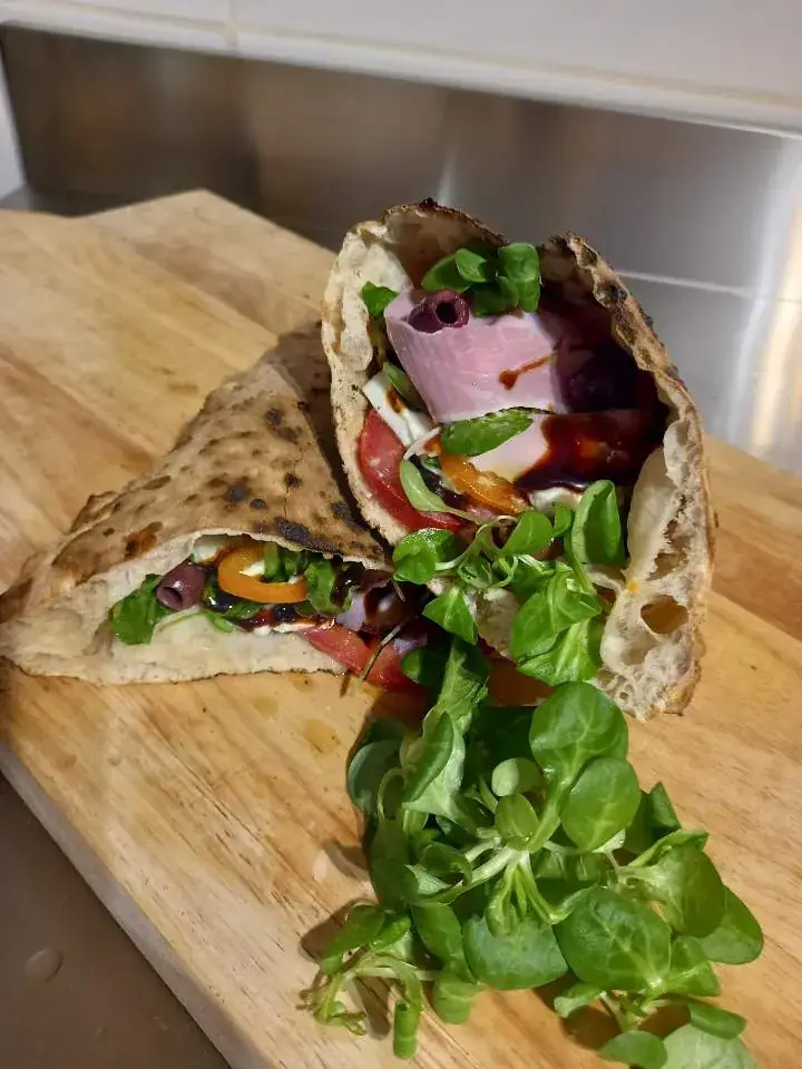 Pizzeria Magari restaurant in Vénéjan