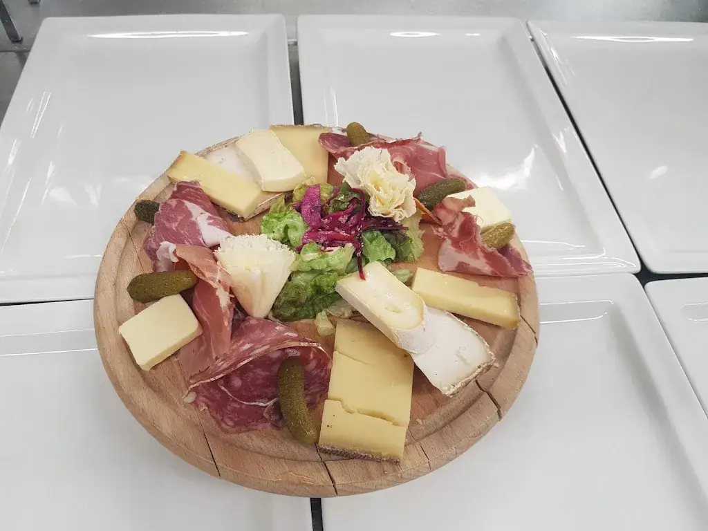 Restaurant - La Table des Roches 1500_Mieussy_slider_image_3