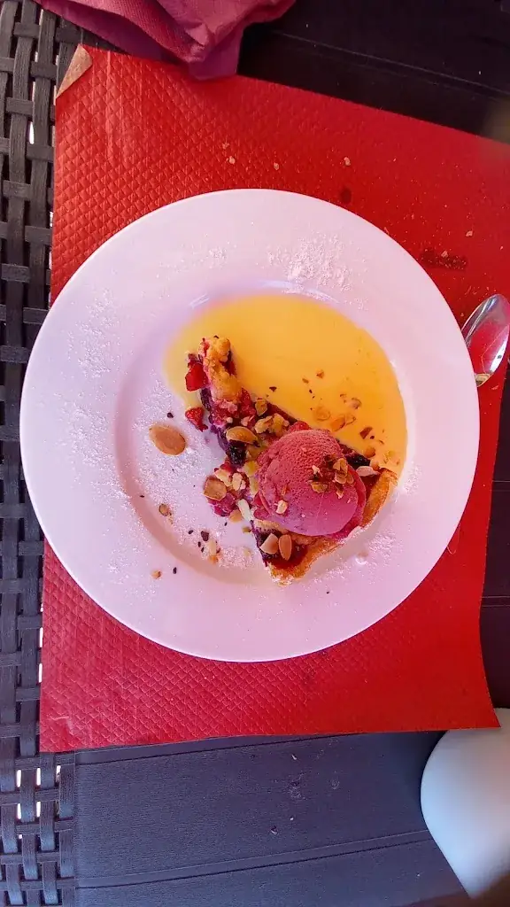 Cath Laurent_Auberge La Chaumière à Blomard _Blomard_review