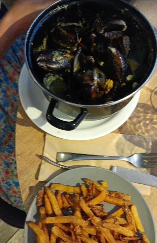 Delphine Lemaire_Les Grilladines_Valras-Plage_review