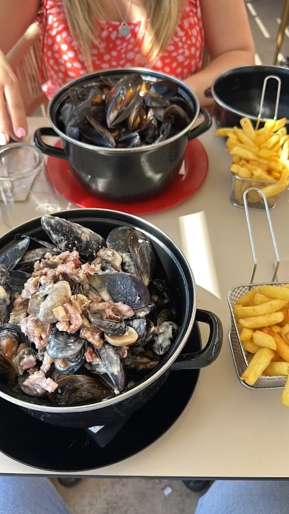 Ryan Miller_Le Maeva_Valras-Plage_review