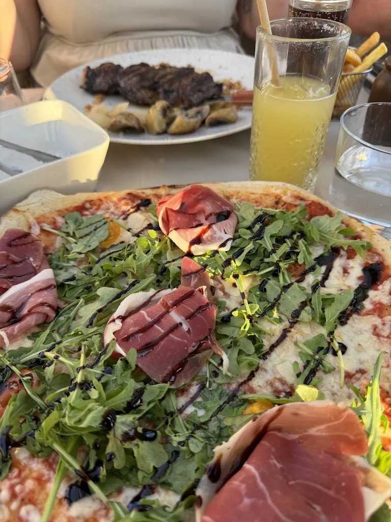Pizza “PizzaDude” Dog_Le Maeva_Valras-Plage_review