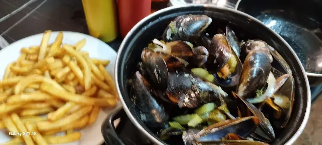 MsPuck2302_Les Anaïs_Valras-Plage_review