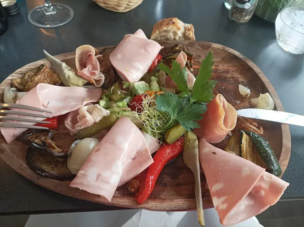 Orla H._Les Trois Pachas_Valras-Plage_recensione