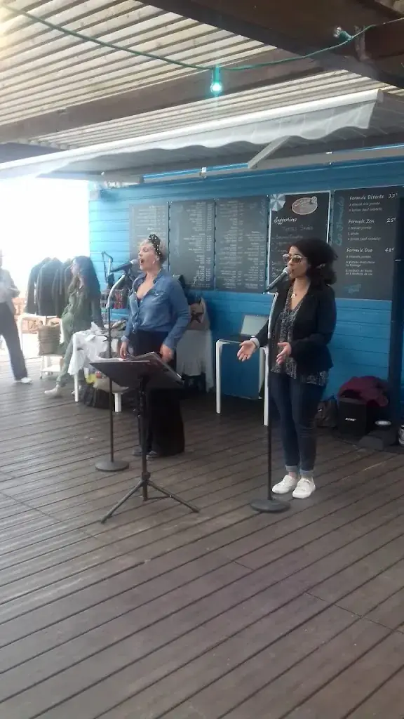 La Cabane Bleue_Valras-Plage_slider_image_2