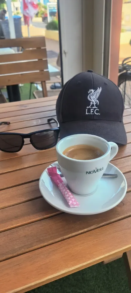 Dermot Horan_Le Beach_Valras-Plage_review