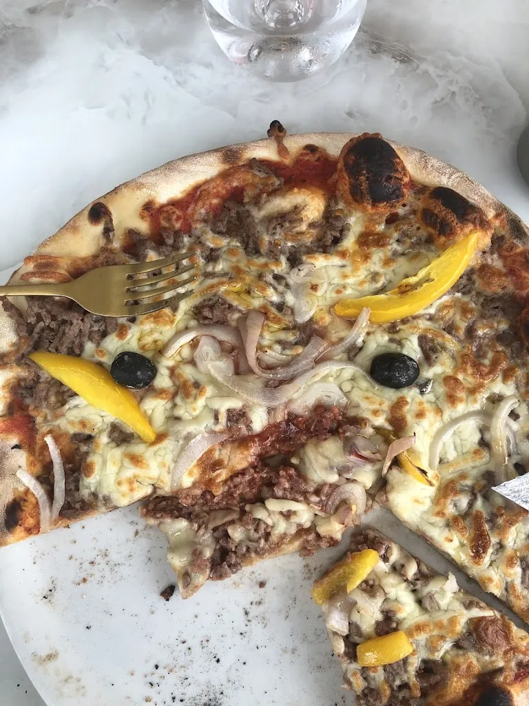 marie-anne manuguerra laplaine_Pinky Beach_Valras-Plage_review