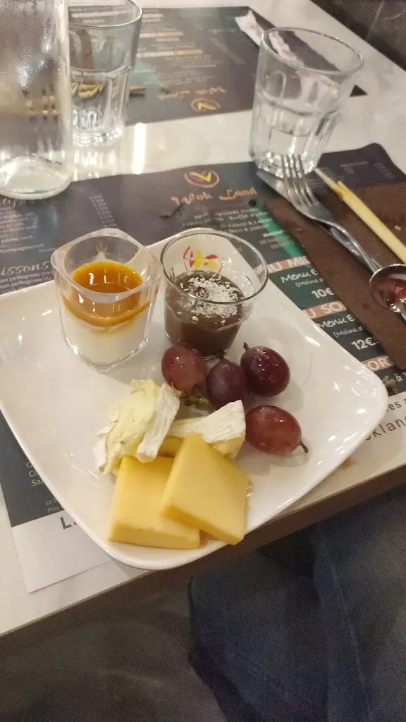 Lucinda Gates-Slade_WOK land_Verniolle_avis