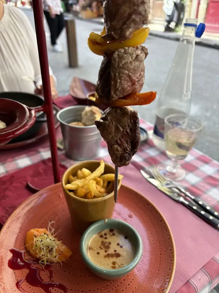 Mutlu Gunenc_Le Patio_Villefranche-de-Conflent_Bewertung