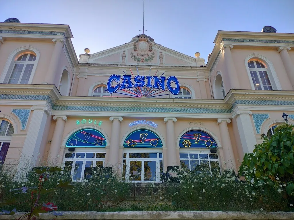 Helena D. Verheyen_Casino de Vernet_Vernet-les-Bains_recensione