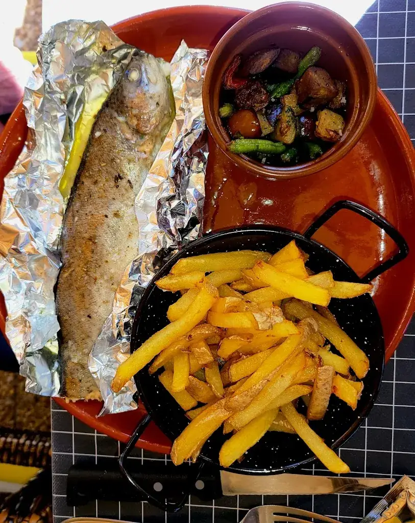 Yves Ziegler_Restaurant camp d ocells Casteil_Casteil_recensione