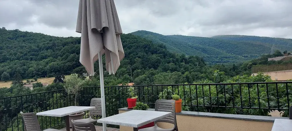 La table de serdinya_Serdinya_slider_image_1