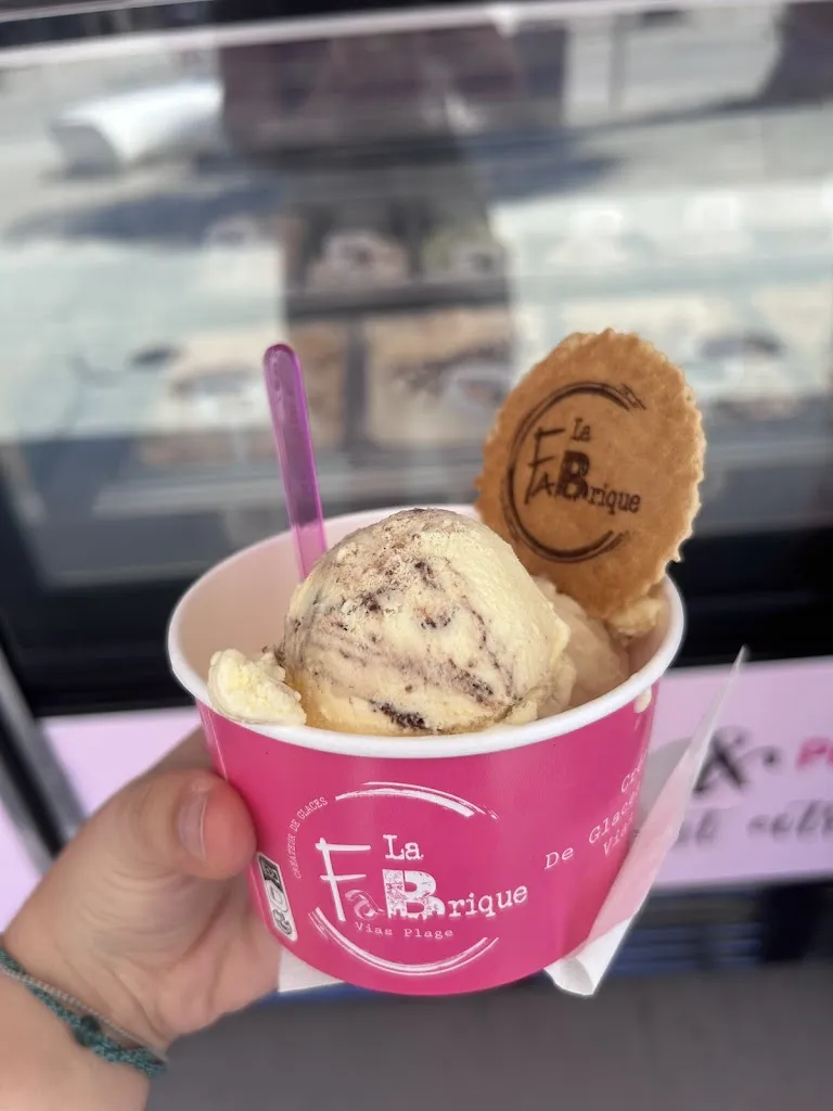 Alyson Bretaud_La Fabrique_Vias_review