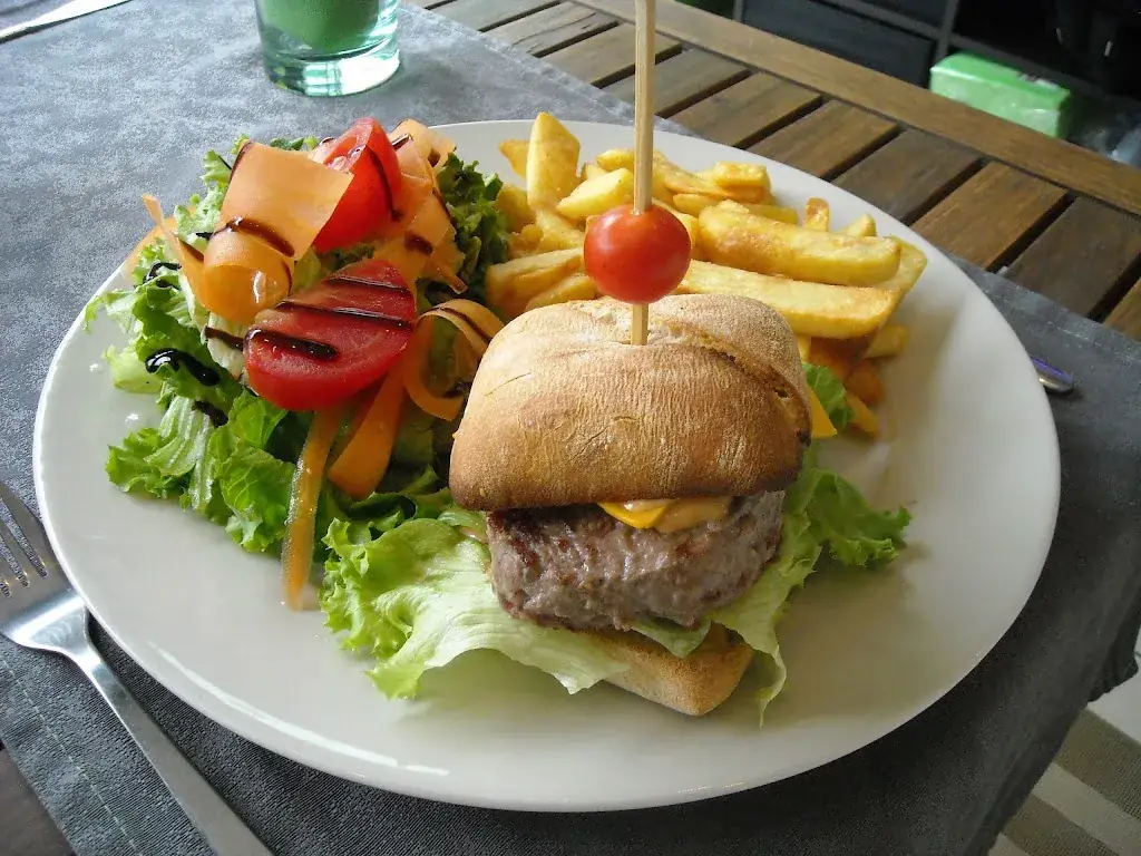 Le Jardin restaurant_Vias_slider_image_3