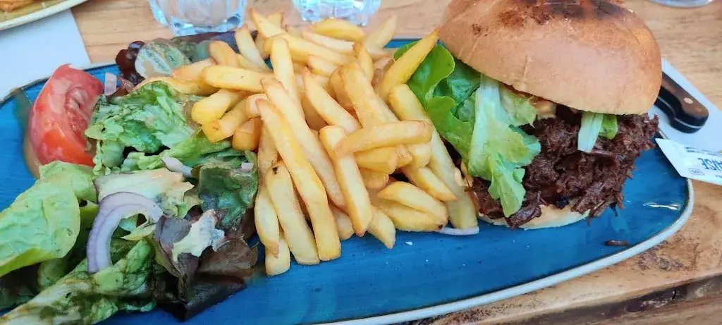 Marius Posthumus_Pancho Villa_Vias_review