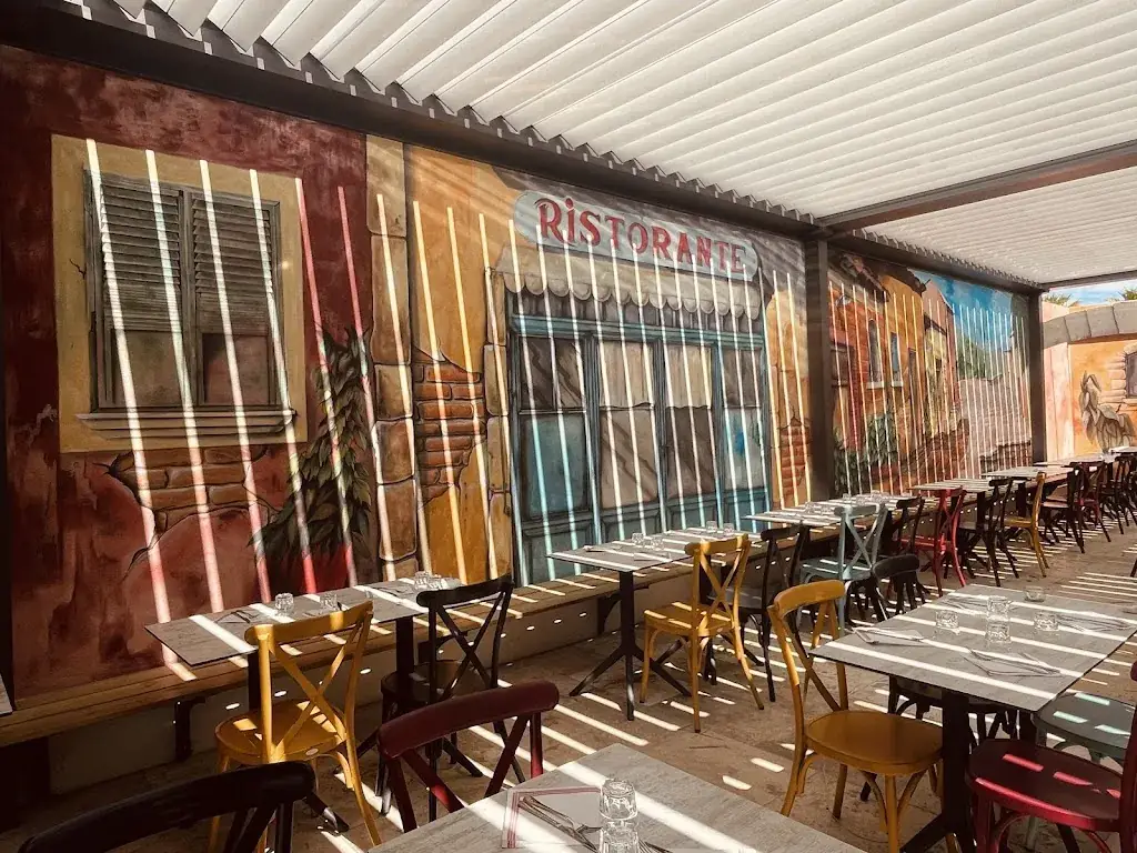 Via Roma restaurant in Vias