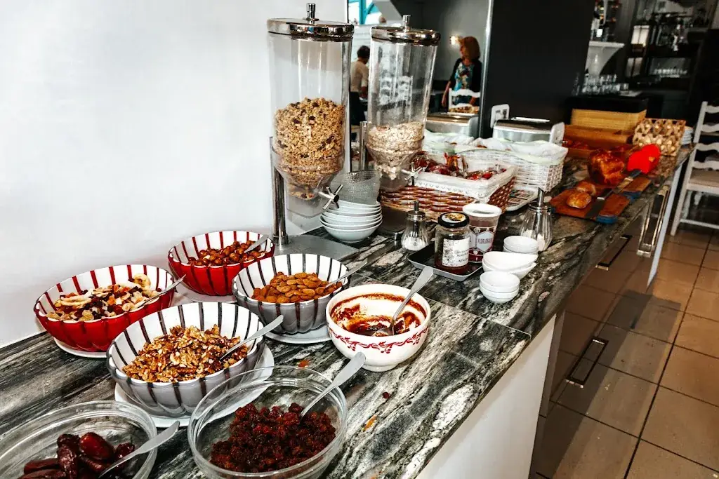 Hôtel Restaurant Le Tivoli_Vic-en-Bigorre_slider_image_2