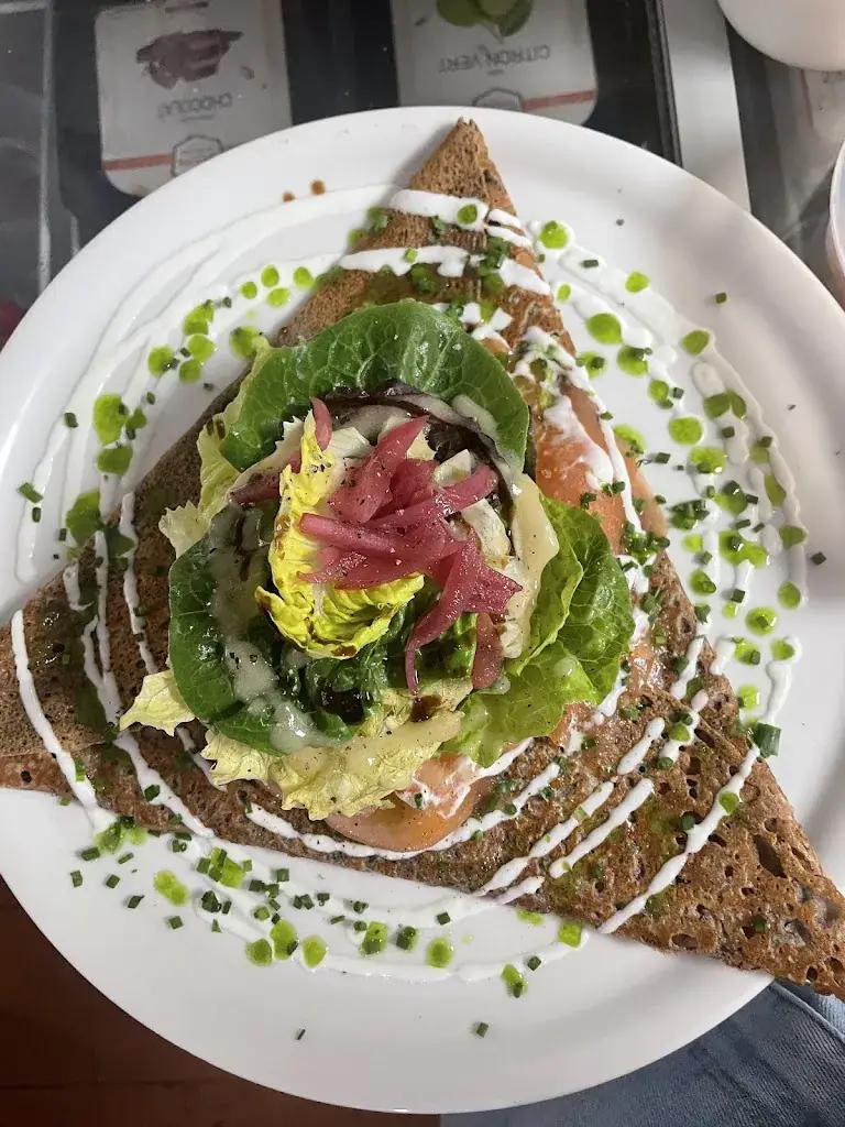 Ben dahan Chloé_La crêpe renversée_Vic-en-Bigorre_review