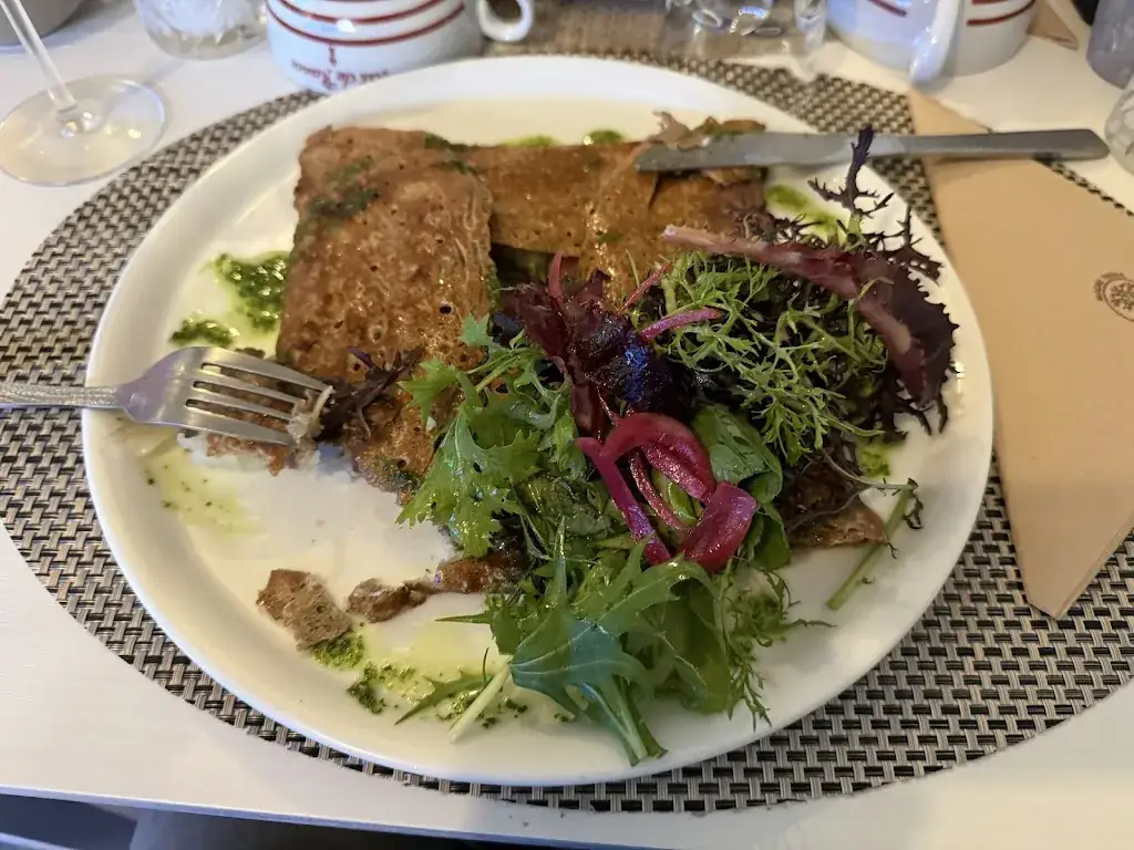 Danny Antunes_La crêpe renversée_Vic-en-Bigorre_review