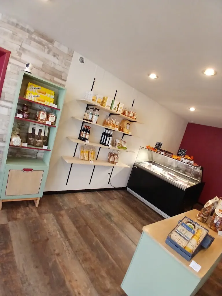 A Casa Ra Nonna - Épicerie italienne et Pizzeria restaurant in Vic-en-Bigorre