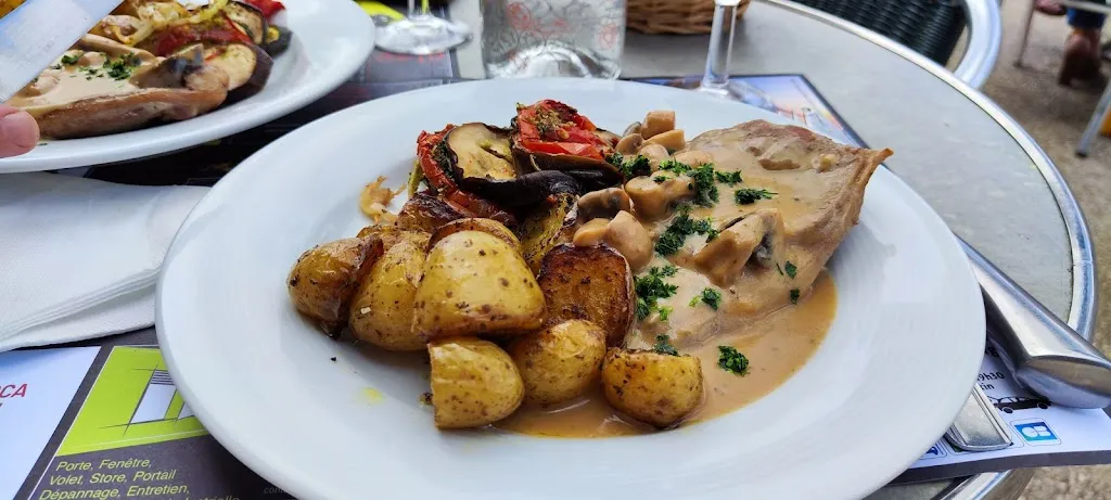 Le Central Sarl Restaurant in Vic-en-Bigorre