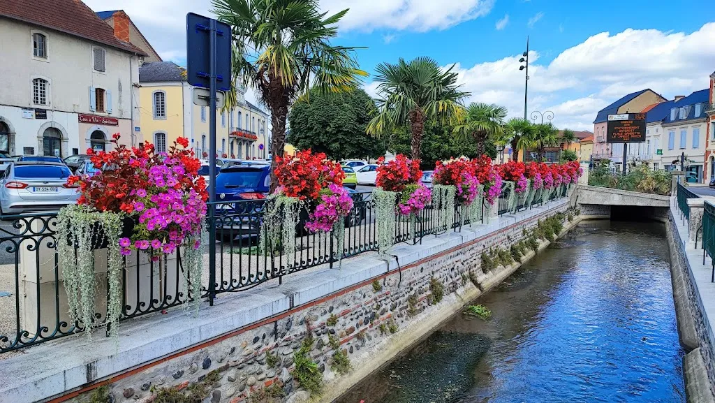 Le Central Sarl_Vic-en-Bigorre_slider_image_2